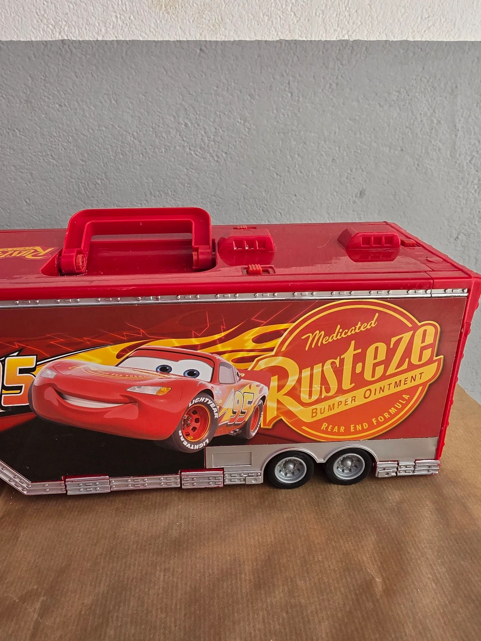 Garage Cars Mack Lightning McQueen Truck – photo 2